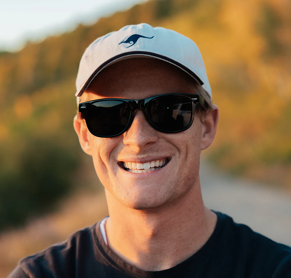 NICK Super Dark Glossy Frame Sunglasses - Image 5